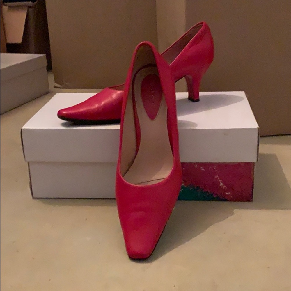 Kitten-heel Shoes